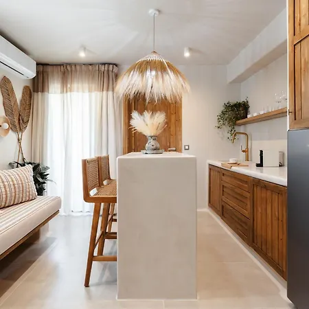 Chic Elysium - Nirvana Apartment Naxos City